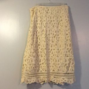 Lace cream midi skirt with lining
